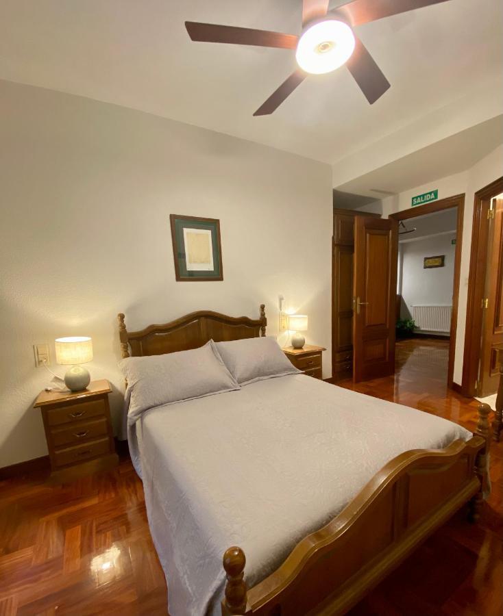 אסטייה Hostal Cristina מראה חיצוני תמונה