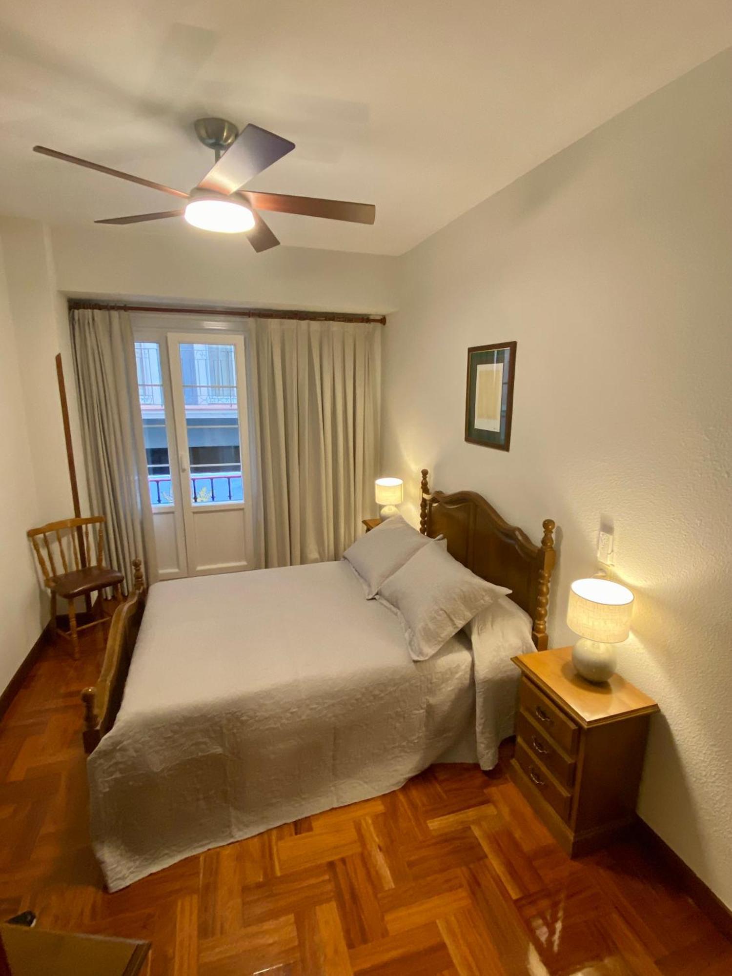אסטייה Hostal Cristina מראה חיצוני תמונה